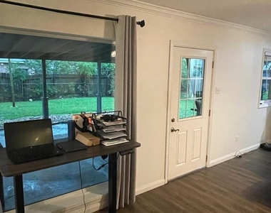 5711 Capello Drive - Photo Thumbnail 3