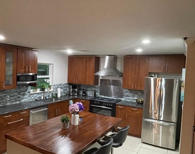 5711 Capello Drive - Photo Thumbnail 20
