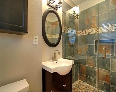5711 Capello Drive - Photo Thumbnail 12
