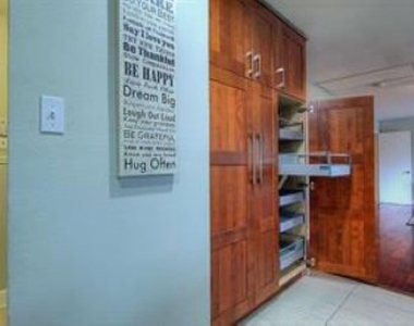 5711 Capello Drive - Photo Thumbnail 8