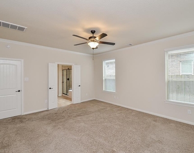 9411 Sparrow Creek Court - Photo Thumbnail 16