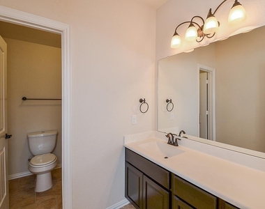 9411 Sparrow Creek Court - Photo Thumbnail 27
