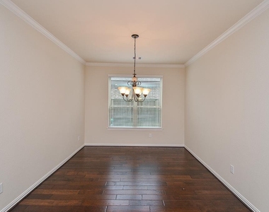 9411 Sparrow Creek Court - Photo Thumbnail 5