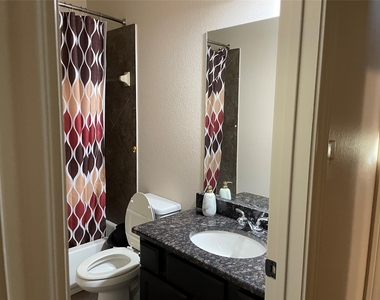 2801 Field Hollow Drive - Photo Thumbnail 26
