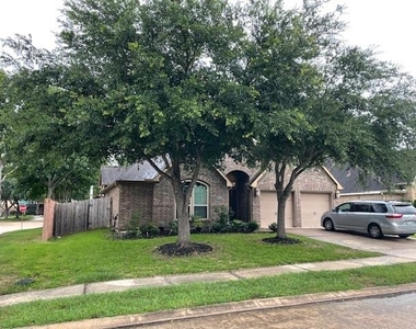 2801 Field Hollow Drive - Photo Thumbnail 2