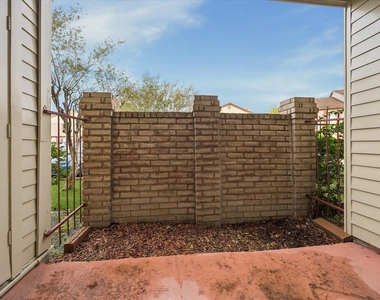 2120 El Paseo Street - Photo Thumbnail 9