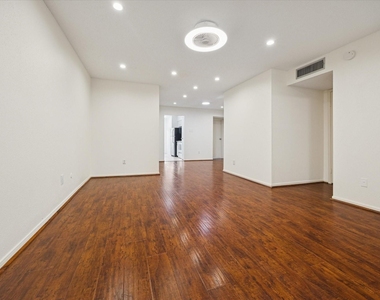 2120 El Paseo Street - Photo Thumbnail 2