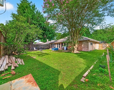 15343 Meadow Village Drive - Photo Thumbnail 18