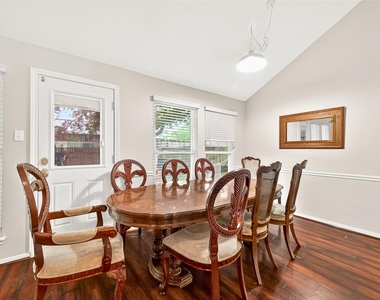 15343 Meadow Village Drive - Photo Thumbnail 3