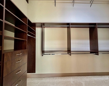 6223 Duke Trail Lane - Photo Thumbnail 18