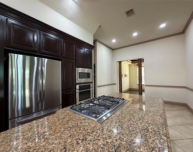 6223 Duke Trail Lane - Photo Thumbnail 11