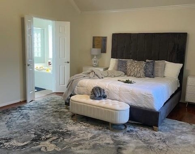 7023 Sundance Meadows Lane - Photo Thumbnail 5