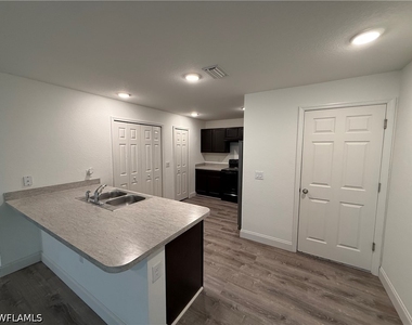 3242 Cordova Terrace - Photo Thumbnail 2