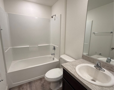 3242 Cordova Terrace - Photo Thumbnail 9