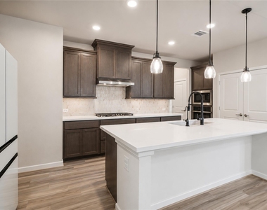 9219 Edgeberry Drive - Photo Thumbnail 7