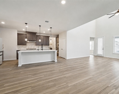 9219 Edgeberry Drive - Photo Thumbnail 10