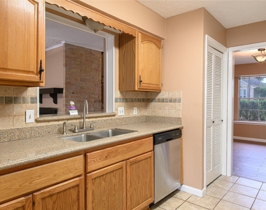 20339 Fieldtree Drive - Photo Thumbnail 9