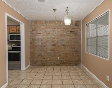 20339 Fieldtree Drive - Photo Thumbnail 5