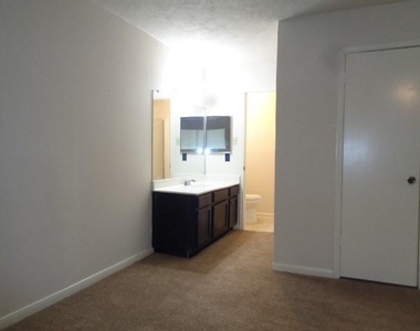 1374 Gentle Bend Drive - Photo Thumbnail 10
