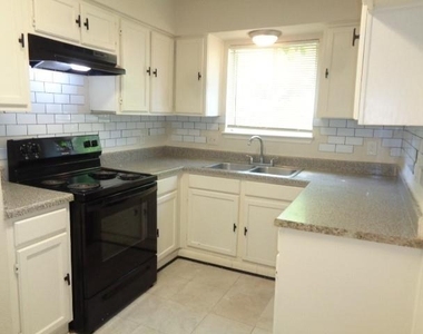 1374 Gentle Bend Drive - Photo Thumbnail 7