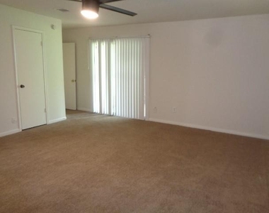 1374 Gentle Bend Drive - Photo Thumbnail 9