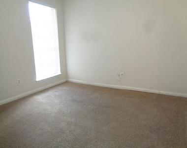 1374 Gentle Bend Drive - Photo Thumbnail 14
