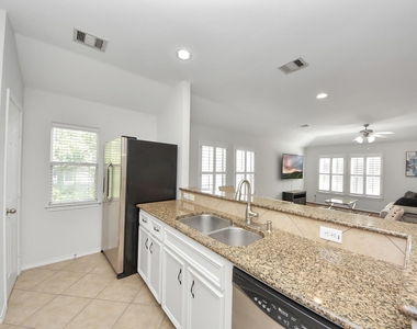 943 W Heights Hollow Lane - Photo Thumbnail 17