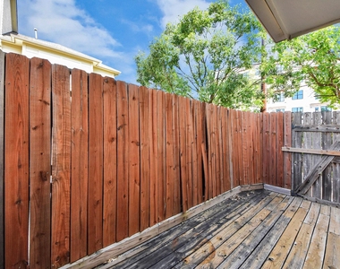 943 W Heights Hollow Lane - Photo Thumbnail 23