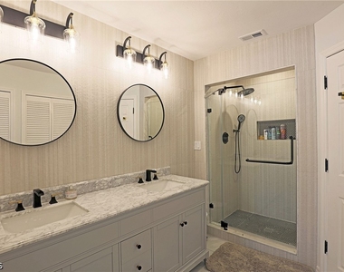 11921 Seabreeze Cove Lane - Photo Thumbnail 11
