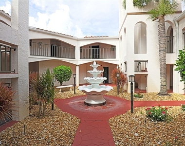 11921 Seabreeze Cove Lane - Photo Thumbnail 18