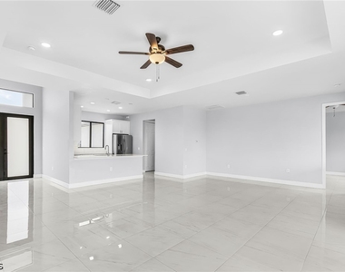 2427 Tropicana Parkway W - Photo Thumbnail 9