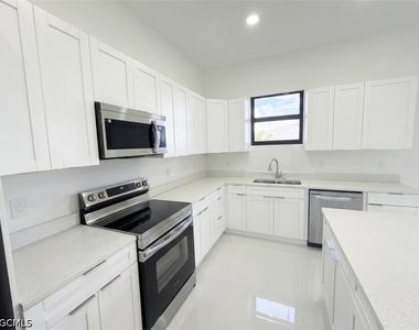 4229 Nw 32nd Street - Photo Thumbnail 9