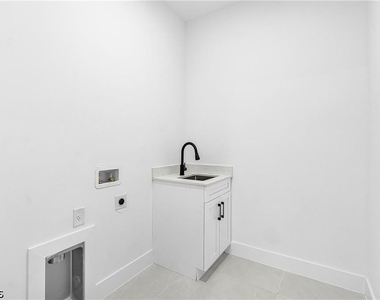1117 Ne 14th Terrace - Photo Thumbnail 15