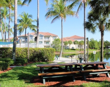 15590 Ocean Walk Circle - Photo Thumbnail 25