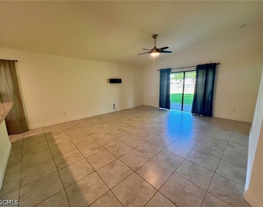 3322 Sw 17th Place - Photo Thumbnail 8