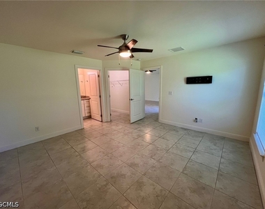3322 Sw 17th Place - Photo Thumbnail 12