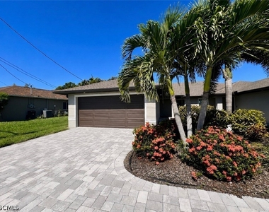 3322 Sw 17th Place - Photo Thumbnail 1