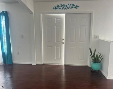 2115 Nw 19th Avenue - Photo Thumbnail 5