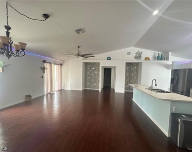 2115 Nw 19th Avenue - Photo Thumbnail 9