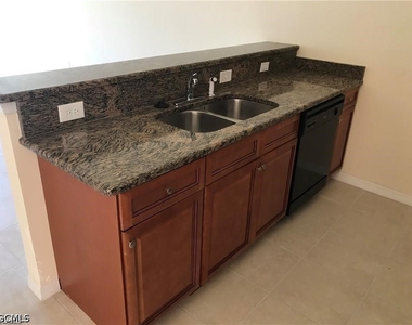 1020 Se 24th Avenue - Photo Thumbnail 3