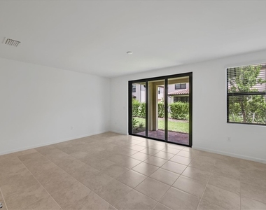 1533 Lake Jessup Circle - Photo Thumbnail 19