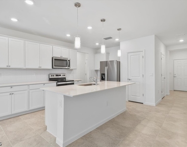 1533 Lake Jessup Circle - Photo Thumbnail 9