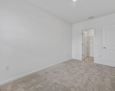 1533 Lake Jessup Circle - Photo Thumbnail 34