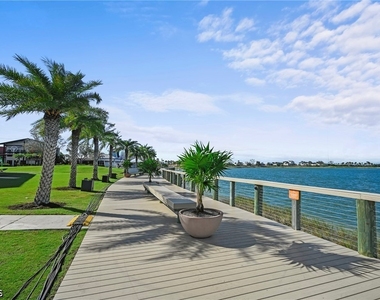 16152 Palmetto Street - Photo Thumbnail 29