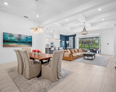 16152 Palmetto Street - Photo Thumbnail 6
