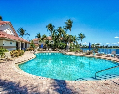 11001 Sea Tropic Lane - Photo Thumbnail 22