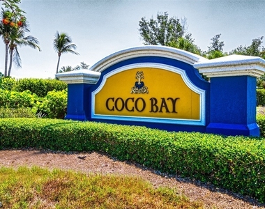 11001 Sea Tropic Lane - Photo Thumbnail 19