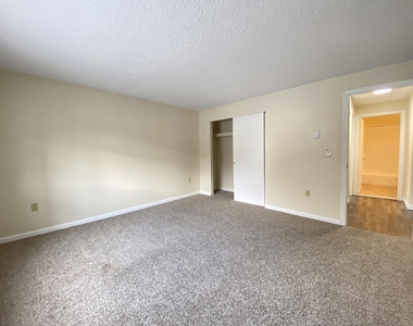 29 Capron - Photo Thumbnail 22