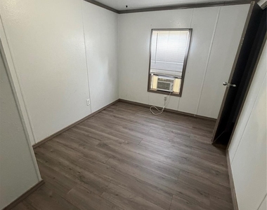 21430 Dunn - Photo Thumbnail 7