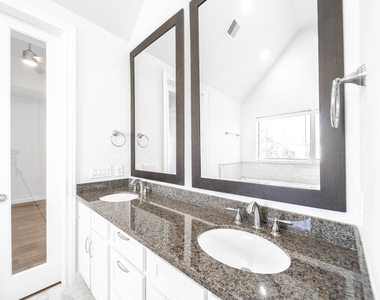 2426 Bevis Street - Photo Thumbnail 6
